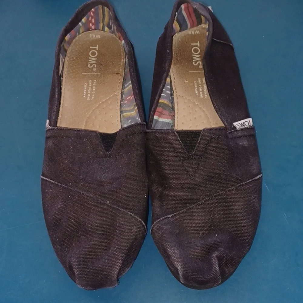Toms Canvas shoes, black, 8.5
